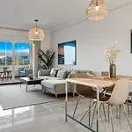 Apartman Modern - 2 Bedrooms, Beachside - Puerto Banus