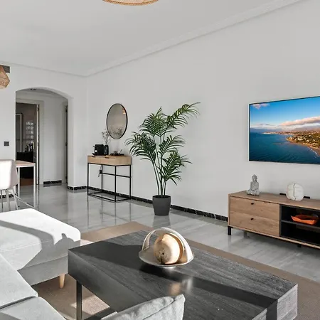 Modern - 2 Bedrooms, Beachside - Puerto Banus Marbellac