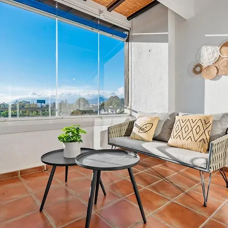 Modern - 2 Bedrooms, Beachside - Puerto Banus Marbellac