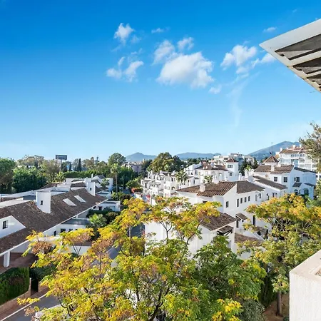 Modern - 2 Bedrooms, Beachside - Puerto Banus *