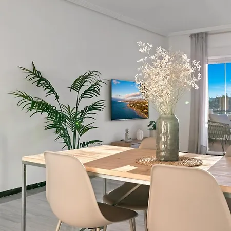 Modern - 2 Bedrooms, Beachside - Puerto Banus *