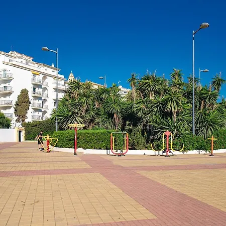 Modern - 2 Bedrooms, Beachside - Puerto Banus 마르베야