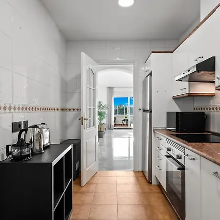 아파트 Modern - 2 Bedrooms, Beachside - Puerto Banus 마르베야