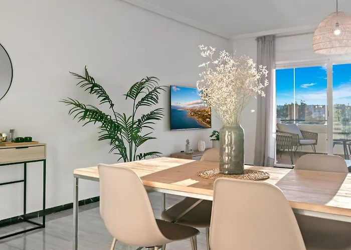 Modern - 2 Bedrooms, Beachside - Puerto Banus *