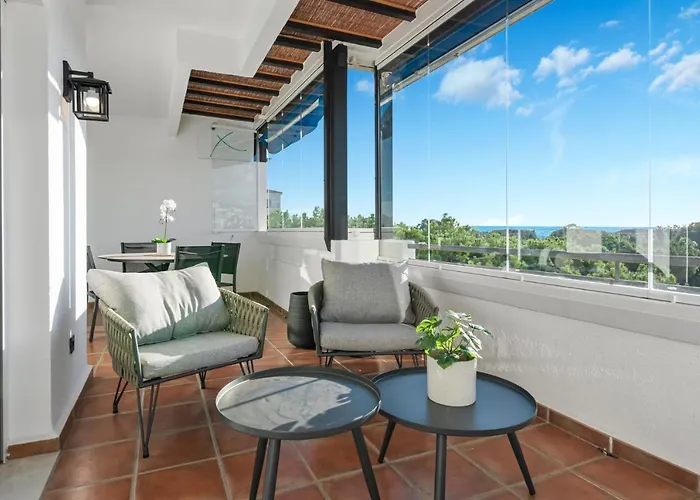 Modern - 2 Bedrooms, Beachside - Puerto Banus