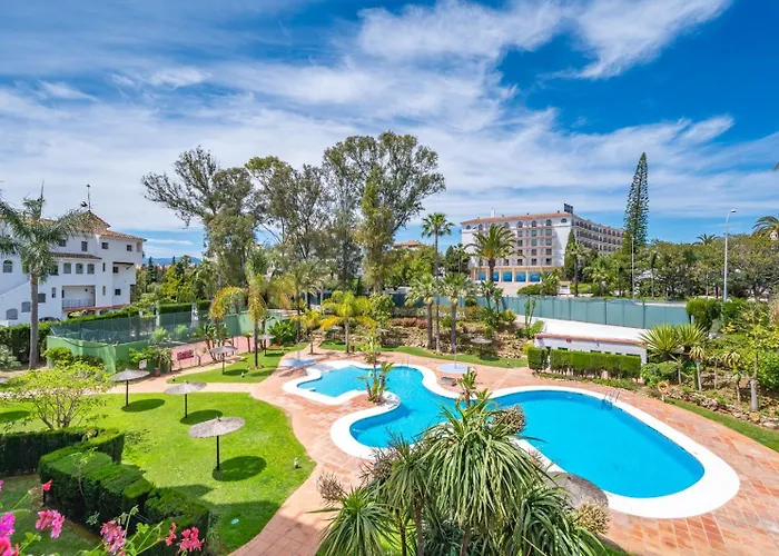 Modern - 2 Bedrooms, Beachside - Puerto Banus Apartman Marbella