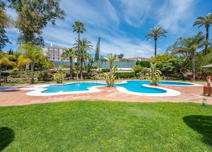 Modern - 2 Bedrooms, Beachside - Puerto Banus * Marbella