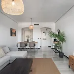 Modern - 2 Bedrooms, Beachside - Puerto Banus 아파트 마르베야