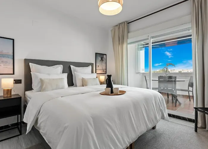 Modern - 2 Bedrooms, Beachside - Puerto Banus Апартаменты