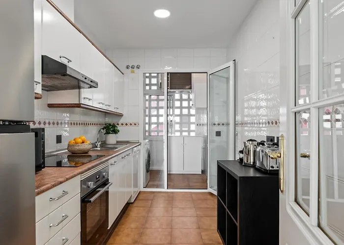 Modern - 2 Bedrooms, Beachside - Puerto Banus Марбелья