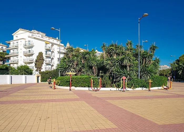 Modern - 2 Bedrooms, Beachside - Puerto Banus Marbella