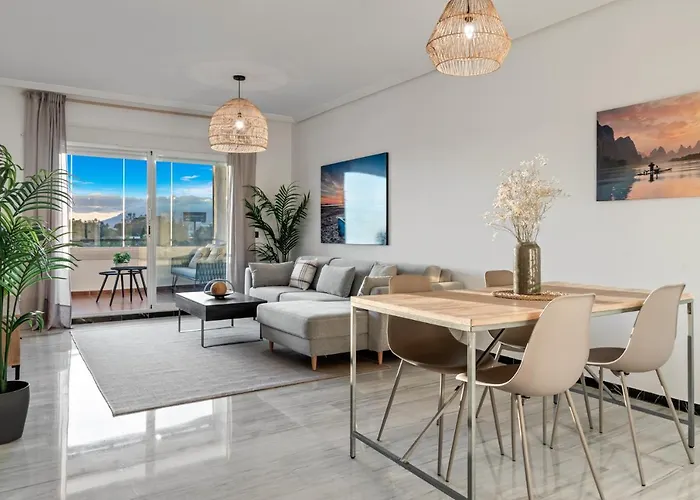 Apartamento Modern - 2 Bedrooms, Beachside - Puerto Banus