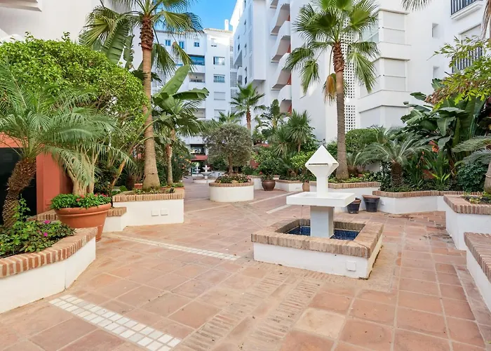 Modern - 2 Bedrooms, Beachside - Puerto Banus Apartamento Marbella